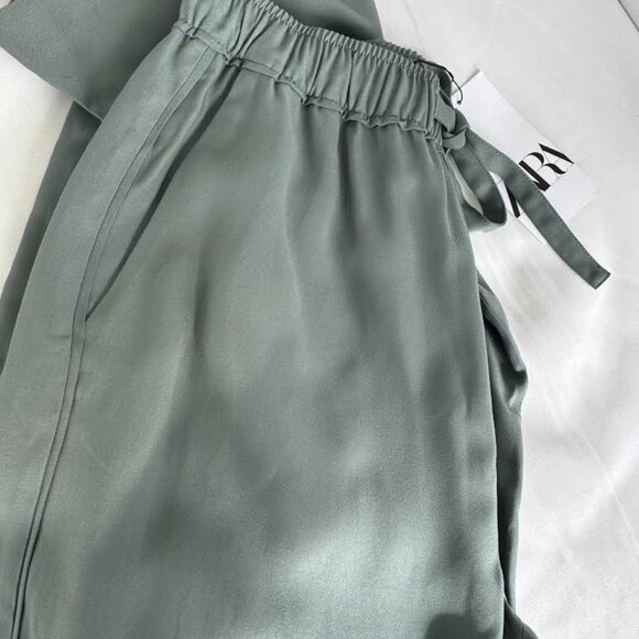 Brand New! Zara Drawstring Pant in Olive - Picture 4 of 8